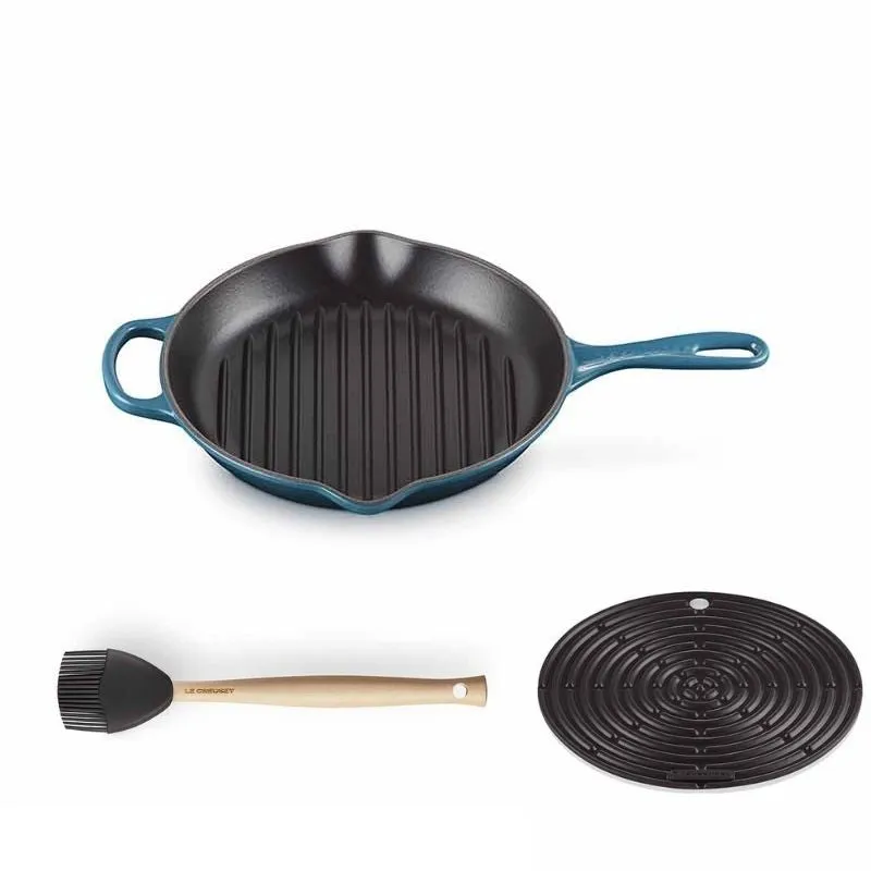 Le Creuset Signature Cast Iron Round Grillit 26cm with FREE Accessories