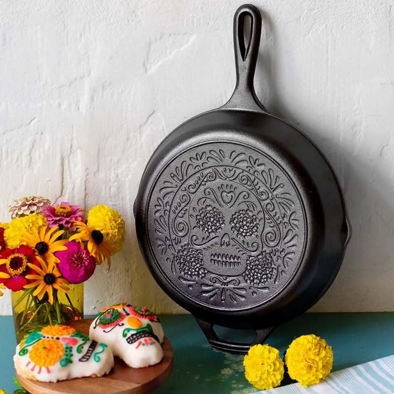 Lodge 10.25" Cast Iron Sugar Skull Skillet